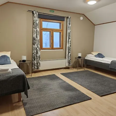 Spacious For 12 With Sauna *