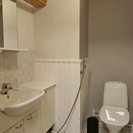 Huoneisto Spacious For 12 With Sauna